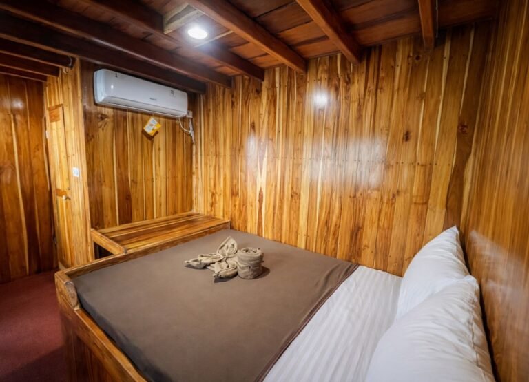 Kompass Komodo Klm Sultan double bed