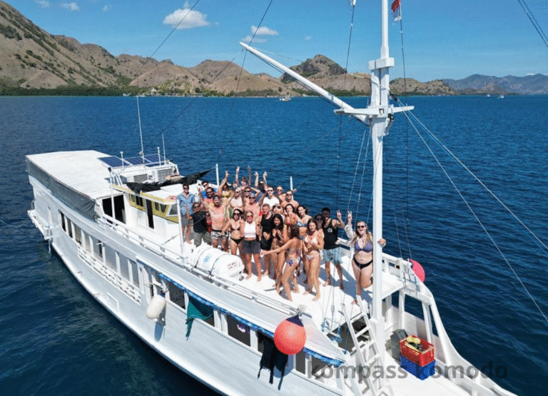 Kompass Komodo Leong The Explore