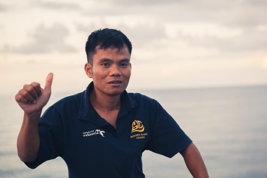 Komodo tour Guide,Are Komodo Guides Trained for Emergencies, Komodo tour safety, Komodo Island safety for tourists, guided tour Komodo Island, Komodo National Park safety