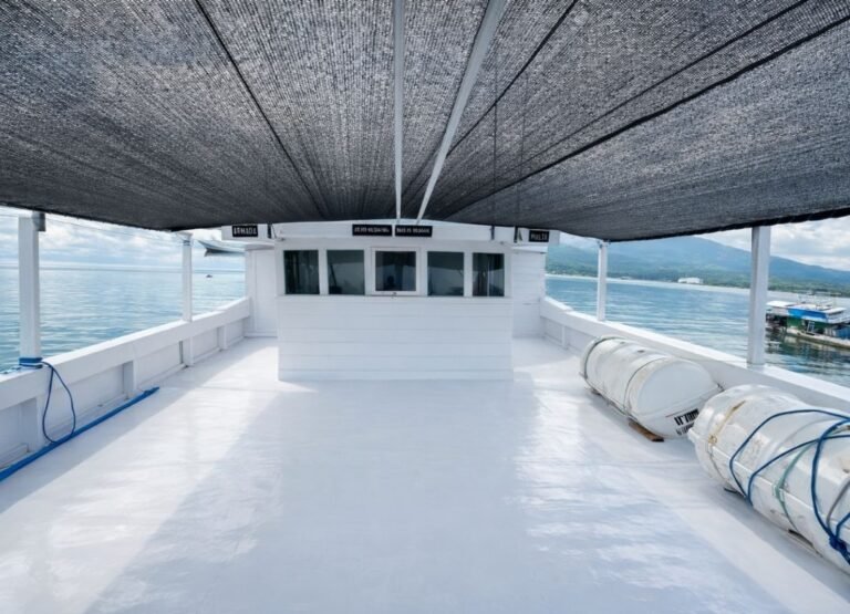 Kompass Komodo chill area outdoor