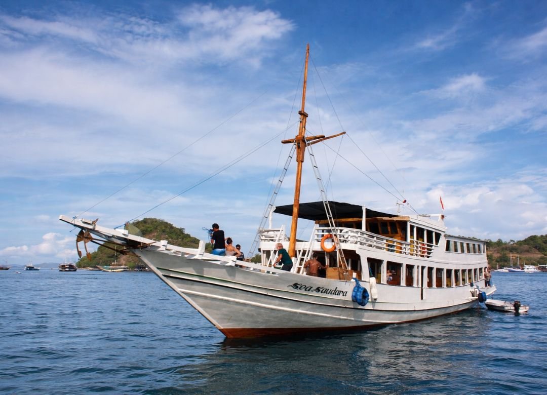 kompass Komodo, Komodo Trip From Lombok, komodo trip, komodo tour, komodo island tour, komodo island tour from lombok, komodo boat trip from lombok, komodo tour from lombok, lombok to komodo tour, lombok to komodo boat trip