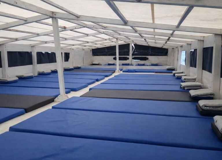 Deck Class Komodo Boat