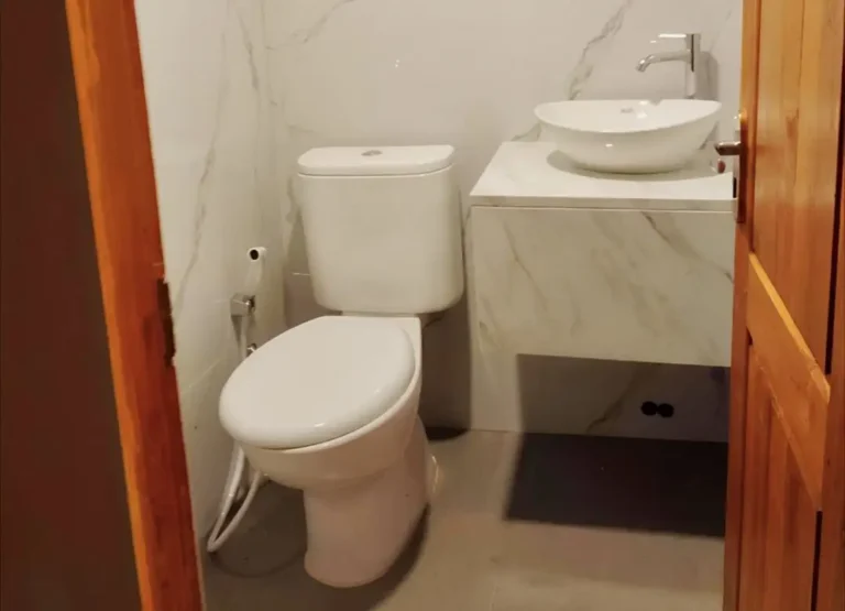 Deluxe Full Ocean Bathroom