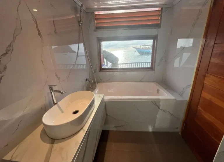 VIP Ocean Bathroom